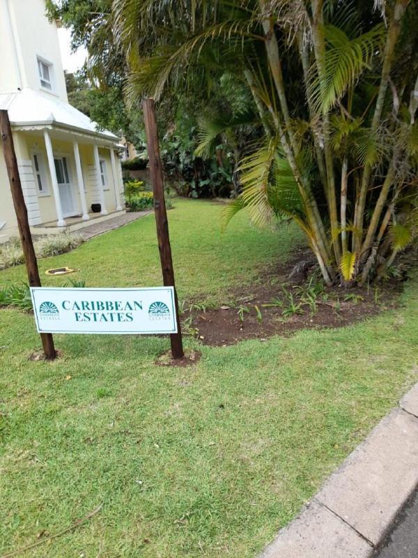 Ferienwohnung 19 Montego Bay Caribbean Estate Port Edward Exterior foto